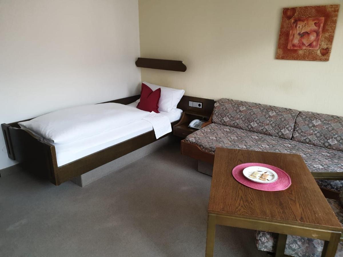 Hotel Muenzmay Stuttgart Ngoại thất bức ảnh